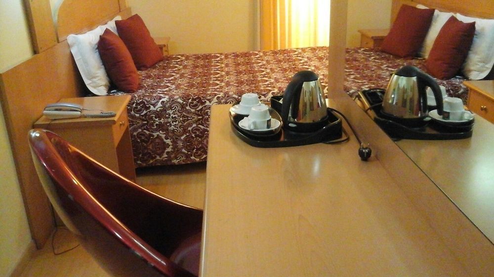 Hotel Solneve Ковильян Экстерьер фото