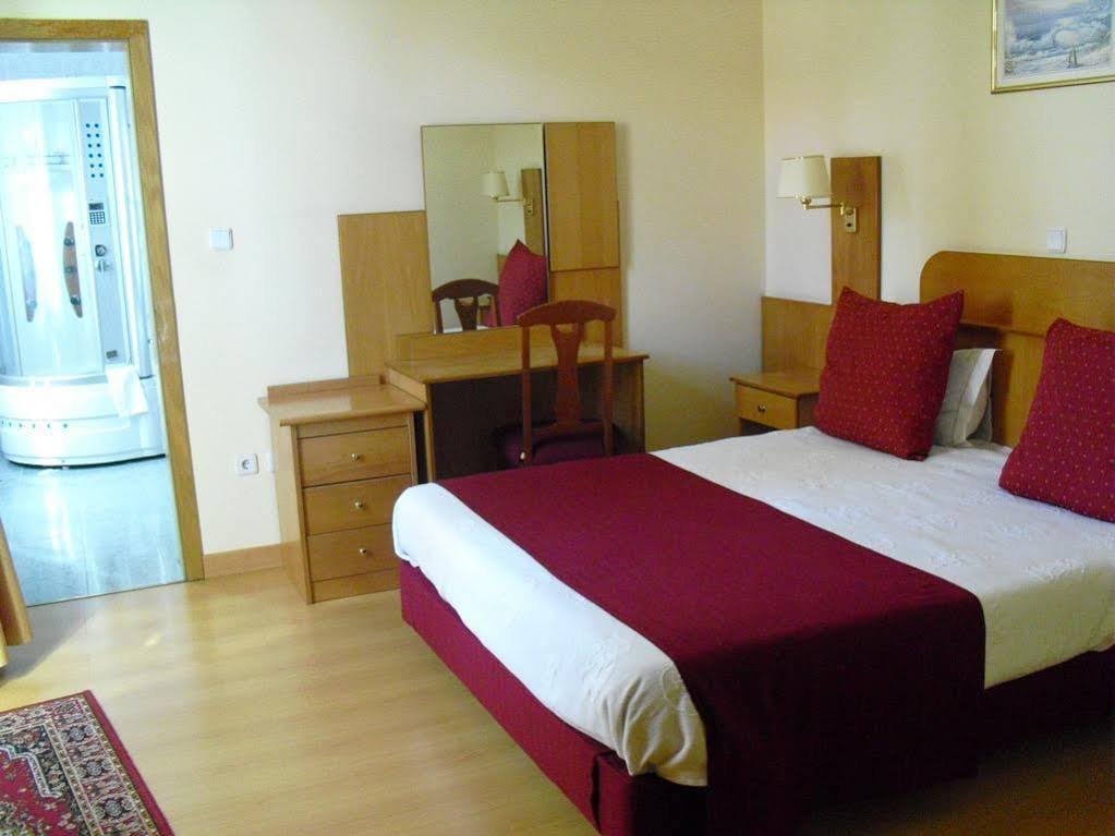 Hotel Solneve Ковильян Экстерьер фото
